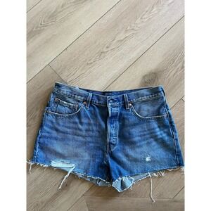 Levi's 501 Denim Shorts Women's Size 31 Distressed Frayed‎ Hem Button Fly